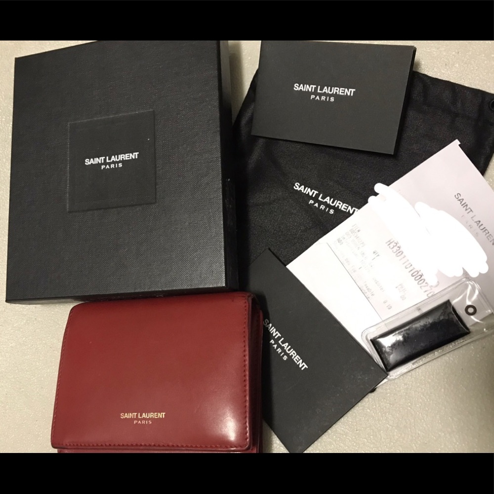 Saint Laurent Classic leather compact red wallet